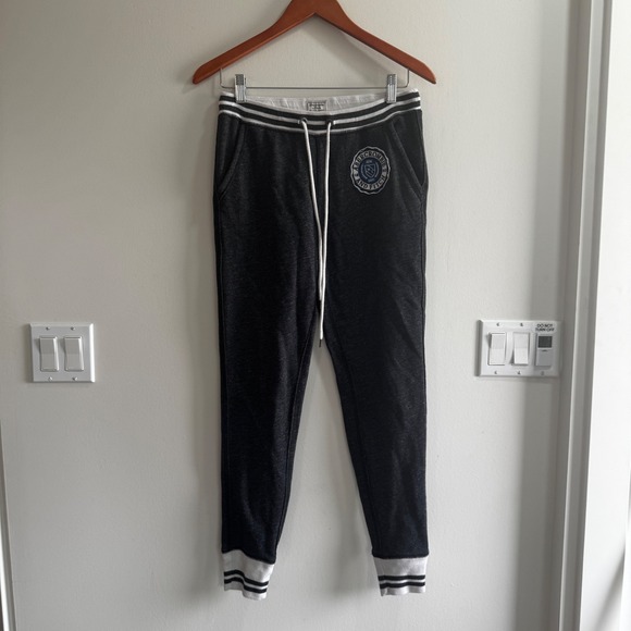 Abercrombie & Fitch Pants - Abercrombie & Fitch Athletic Crest Jogger Sweatpants Grey Womens XS Athleisure